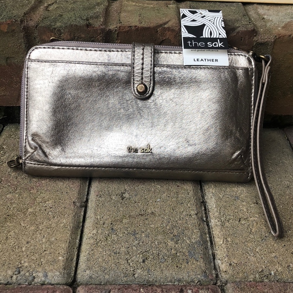 The Sak Metallic Silver Wristlet Wallet Clutch